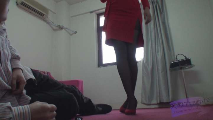 红衣女杀手的任务—含高抬腿踩脖子吐血_绳艺库视频下载