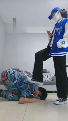 【小刚几】狗奴狂吸臭棉袜 bf4708_绳艺库视频下载