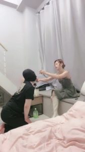 套路直播视频【白茶】舔脏长靴/原味肉丝脚/裸足/吃烟灰 bf26680_绳艺库视频下载