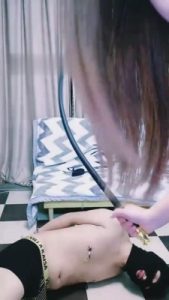 【lisa宝宝】靴子女王反绑狗重度鞭打 bf502_绳艺库视频下载