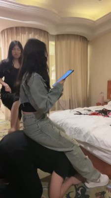 套路直播视频【叶娘S】双学生妹-原味鞋袜强制闻/踩踏/滴蜡【双视角版】 bf25799_绳艺库视频下载