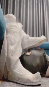 【狗哥】18岁素人汉服白袜tj bf15695_绳艺库视频下载