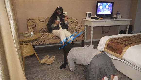 某商场服装导购员悦悦女主休闲装调教私奴_绳艺库视频下载