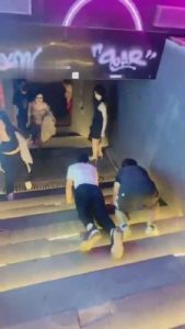 【稚S】群调-双狗酒吧互动【三视角版】 bf12301_绳艺库视频下载