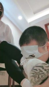 套路直播视频【妮蔻】晨跑后的原味鞋袜闻个狗 bf25277_绳艺库视频下载