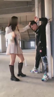 【红杉】户外吊绑惩罚跟踪狂 bf11581_绳艺库视频下载