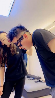 套路直播视频【冷鸢大大】运动鞋+高跟鞋全体重踩踏/滴蜡狗头/鞭打 bf25915_绳艺库视频下载