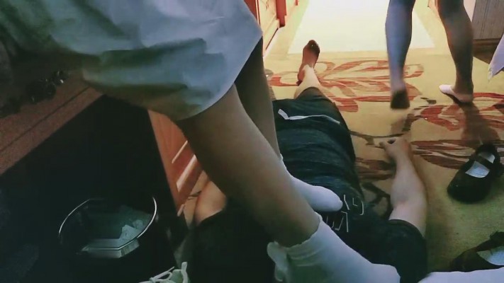 【武汉小主】情侣奴-奴下奴-胯下乳/全体重踩/闻船袜/坐脸 bf29516_绳艺库视频下载