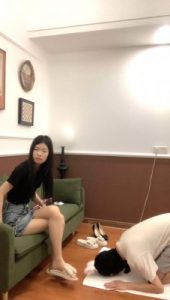 【叶娘】双S-全体重踩踏/碾压狗爪/脚踩喂食/踹【双视角版】bf29271_绳艺库视频下载