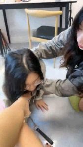 【橙宝】奴下奴-素人邻居与闺蜜双母狗首调【完整版】 bf29264_绳艺库视频下载