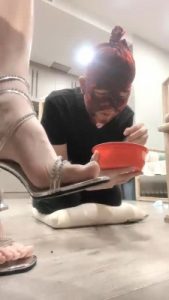 【念念】脚下进食/数据线鞭打/高跟踩 bf29352_绳艺库视频下载