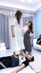 【麋鹿银儿】双S-全体重踩踏/脚深喉/踩脖踩鼻窒息 bf29499_绳艺库视频下载