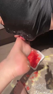 图片[8]_【绘子sama】御姐范-脚踩食物赏赐喂食 bf30535_绳艺库视频下载