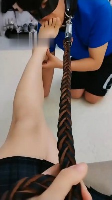 图片[5]_【紫璇女神】小白鞋及膝白袜气味羞辱/骑马转胯_绳艺库视频下载