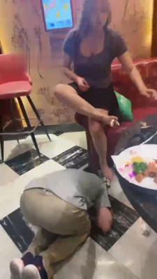 图片[2]_【阿宁】KTV-骑马窒息违规/踩踏50下【完整版】_绳艺库视频下载