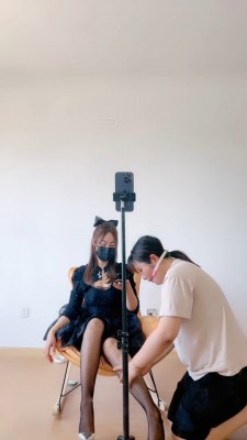 图片[2]_【调教视频】【萝莉刑】母畜-高跟网袜-口球塞嘴/伺候洗脚/耳光/插狗尾巴_绳艺库视频下载