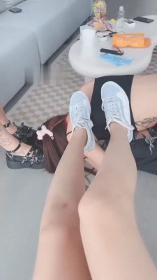 【小女仆】双S-母畜-舔脏鞋底/虐狗舌/踩踏转胯 bf30520_绳艺库视频下载