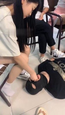 图片[5]_【橙宝】5S学生主-轮流舔鞋骑马转胯/脚踩喂食/气味羞辱 bf30594_绳艺库视频下载