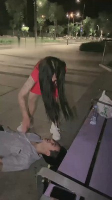 图片[9]_【饼干大大】户外-舔脏小白鞋/口吐喂食/白袜塞嘴/遛狗爬行 B2164_绳艺库视频下载