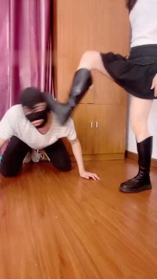 图片[4]_【诗酒】素人S首调-长靴全体重踩头/掐脖窒息【上】_绳艺库视频下载