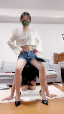 图片[2]_【桃老师】闻舔内裤/胯下鞭打/sp/遛狗/肉丝脚捂脸 B2169_绳艺库视频下载