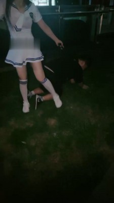 图片[7]_【雪王】户外172女神骑马/人体沙发/踩踏舔闻jio鞋_绳艺库视频下载