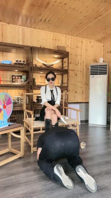 图片[4]_【沅芷大人】转盘游戏:鞋底耳光 B2163_绳艺库视频下载