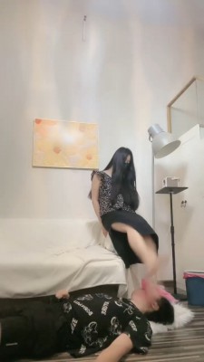 图片[6]_【桃幼幼】践踏狗/被脚垫化的狗脸_绳艺库视频下载