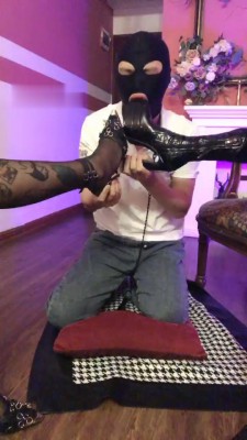 图片[7]_【赫拉姐姐】双S-长靴碾压踩/坐垫狗/胯下辱【双视角完整版】_绳艺库视频下载