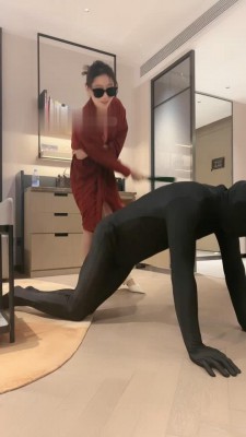 图片[5]_【沅芷大人】家奴起床必修课/当化妆凳/鞋底耳光sp_绳艺库视频下载