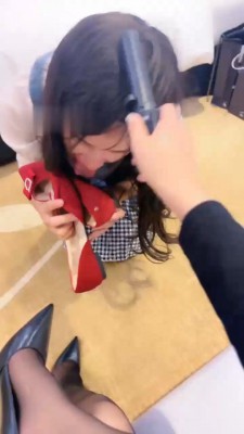 【若依】变装狗奴-舔脏高跟鞋底/舔吃内裤/高跟插嘴 B2154_绳艺库视频下载