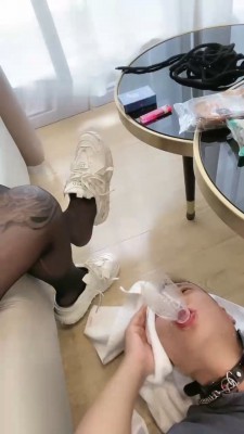 图片[6]_【陈甜女蒂】小白鞋黑丝脚踩口吐喂食 bf30510_绳艺库视频下载