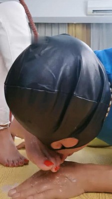 图片[7]_【魔鬼天使】严惩马奴/骑驯鞭抽/踩踏浓痰吐/舔靴 B2167_绳艺库视频下载