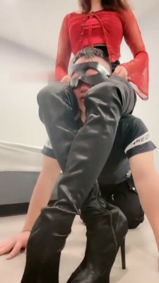 图片[3]_【艾莉】骑马转胯/打板子/长靴踩踏/脚插嘴 B2178_绳艺库视频下载