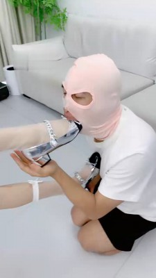 图片[3]_【术术】踩头窒息/闻舔脏鞋白丝/插嘴鞭打/跳踩滴蜡_绳艺库视频下载