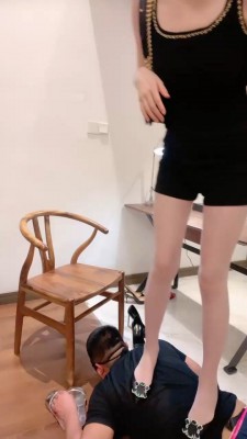 图片[2]_【宇婉莹】高跟踩踏/闻舔高跟原味袜发骚_绳艺库视频下载