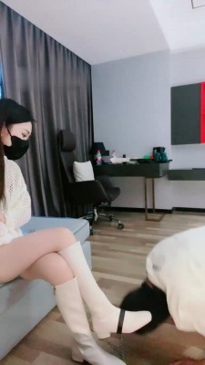 图片[3]_【川野尤娜】长靴S-踩踏/抽耳光/水盆窒息/脚插嘴_绳艺库视频下载