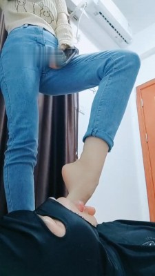 图片[6]_【羌爷】原味白袜裸足闻舔/运动鞋踩踏_绳艺库视频下载