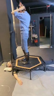 图片[5]_【冰诺】长靴S-人体蹦床_绳艺库视频下载