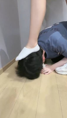 图片[6]_【妆主大大】爬山后超臭原味白袜辱狗_绳艺库视频下载