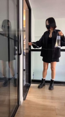 【朱砂痣】舔短靴白袜/圣水盛宴/电击_绳艺库视频下载