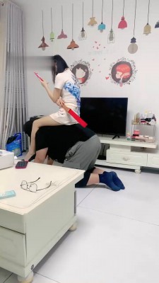 图片[12]_【蜜糖情侣】骑马/sp/高跟运动鞋全体重踩踏_绳艺库视频下载