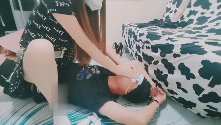 图片[8]_【萤火大大】手铐捆绑/喂圣水/白袜闻舔/掐脖腿绞窒息_绳艺库视频下载