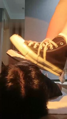 图片[3]_【米小唐】高帮帆布鞋骑马遛狗/原味脚闻舔_绳艺库视频下载