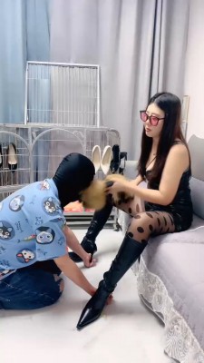 图片[5]_【伊兮夫妻】21岁奶狗挑战重度耳光_绳艺库视频下载