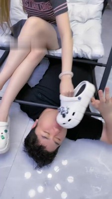 图片[6]_【麋鹿银儿】双S-狗身上蹦迪/裸足深喉/腿绞/舔拖鞋船袜_绳艺库视频下载