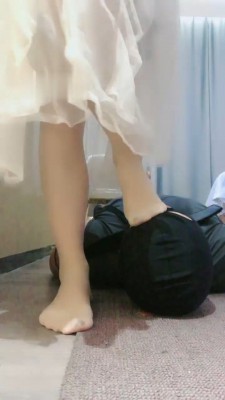 图片[5]_【伊柔】五花大绑强制狗舔鞋jio/滴蜡_绳艺库视频下载