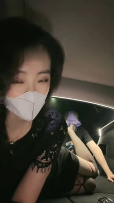 图片[3]_【禾未】车模S-车内黑丝美腿诱惑/内裤套头/捆绑_绳艺库视频下载