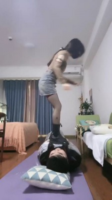 图片[9]_【不期而遇】舔短靴/骑马/踩踏/木乃伊捆绑【完整版】_绳艺库视频下载