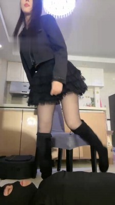 图片[5]_【佳奈】模特S-长靴踢踹/绿锁求虐/掐乳_绳艺库视频下载